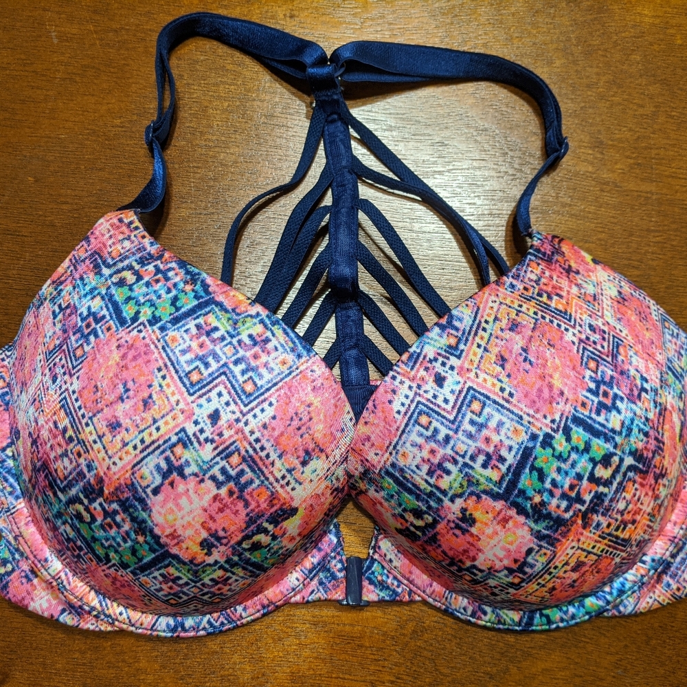Victorias Secret 32 DD bra